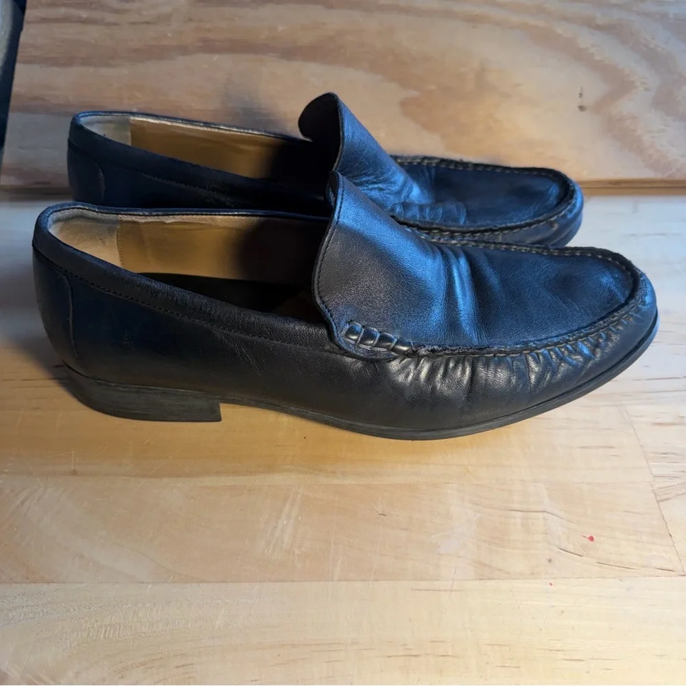 Johnston & Murphy 9 Black sheepskin Venetian Leather Loafers dress shoes supple